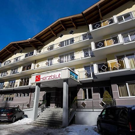 Hotel Herzblut Saalbach Eksteriør billede