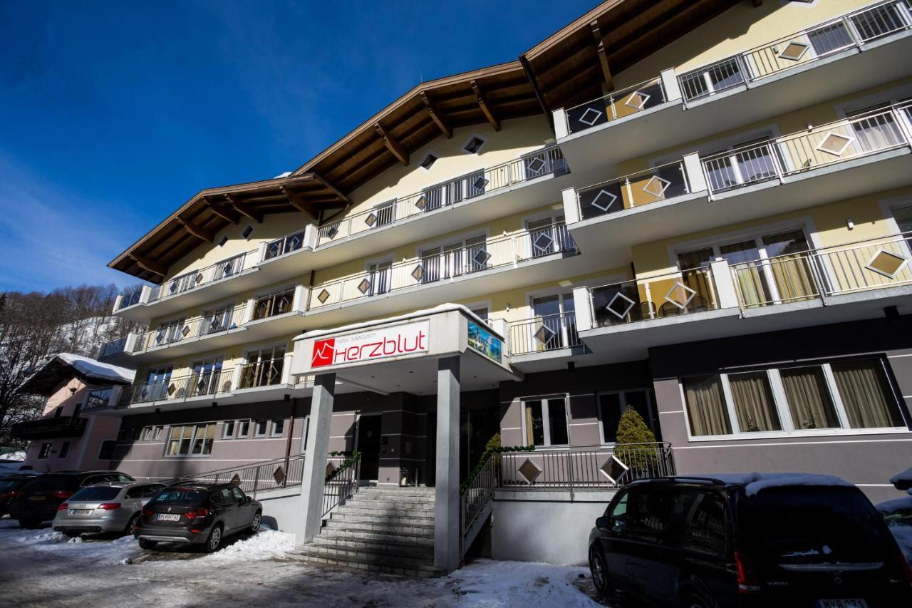 Hotel Herzblut Saalbach Eksteriør billede