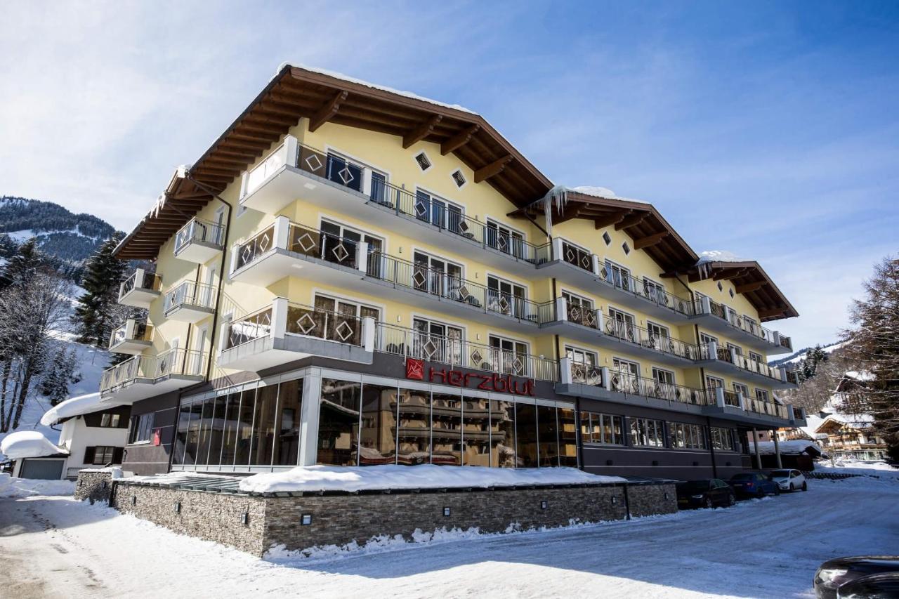 Hotel Herzblut Saalbach Eksteriør billede