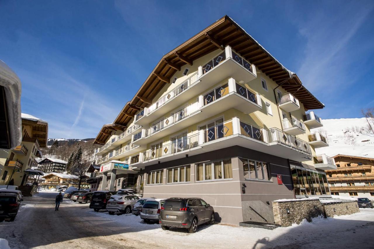 Hotel Herzblut Saalbach Eksteriør billede