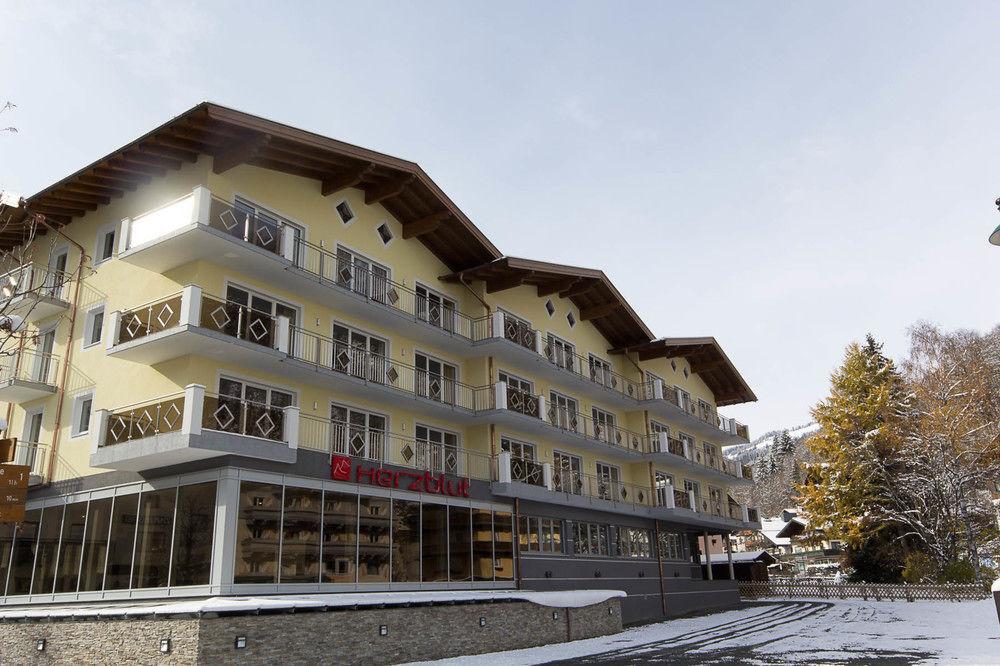 Hotel Herzblut Saalbach Eksteriør billede