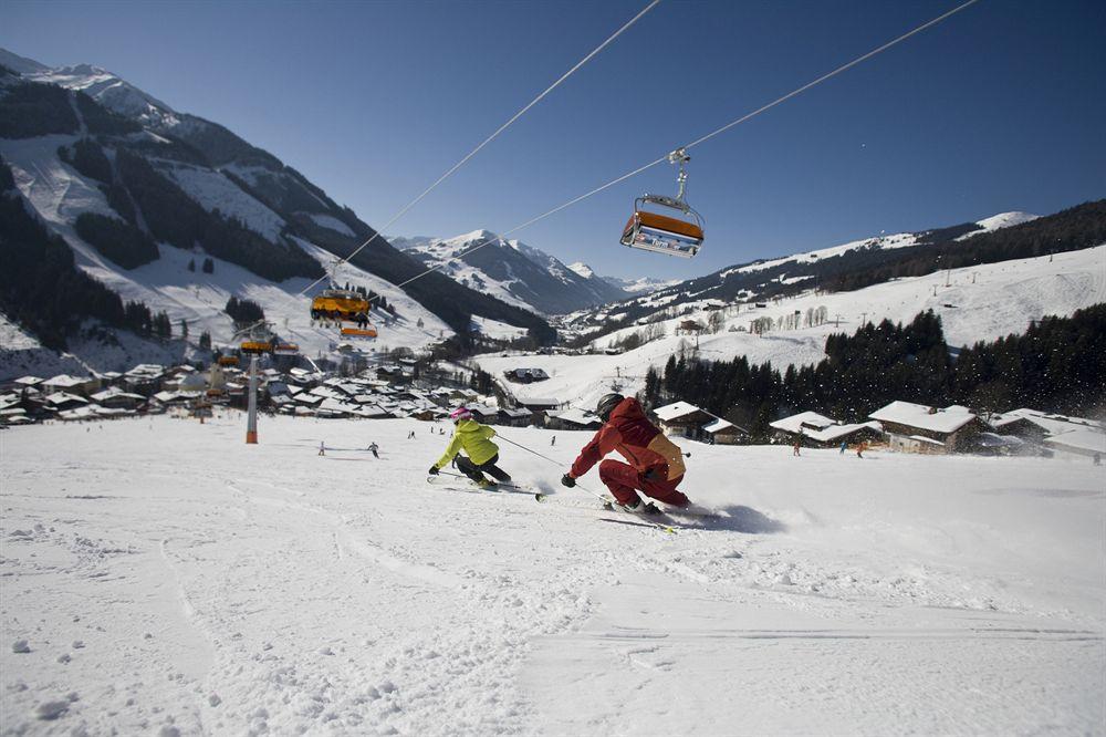Hotel Herzblut Saalbach Eksteriør billede